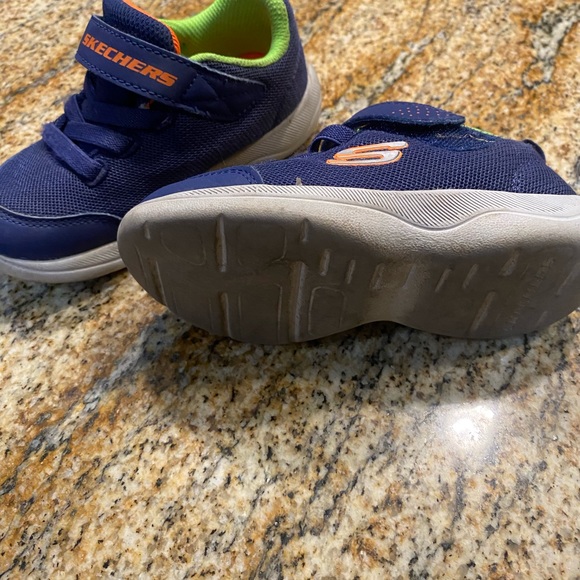 Sketchers for kids! Only worn a couple of times. - Picture 4 of 5